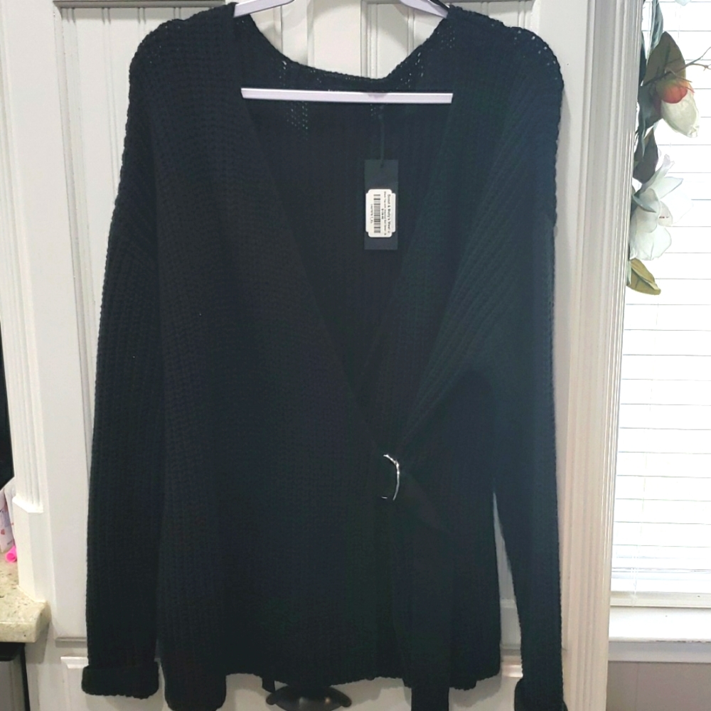 NWTBlack Tape XL sweater with attached belt